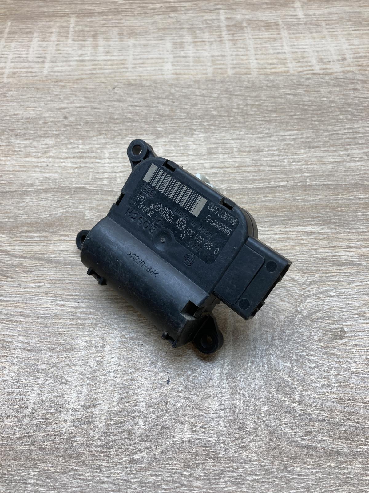 1K0907511D   Air flap motor/actuator Volkswagen Golf V