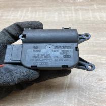 0132801320 52495223  Air flap motor/actuator Volkswagen Touareg I