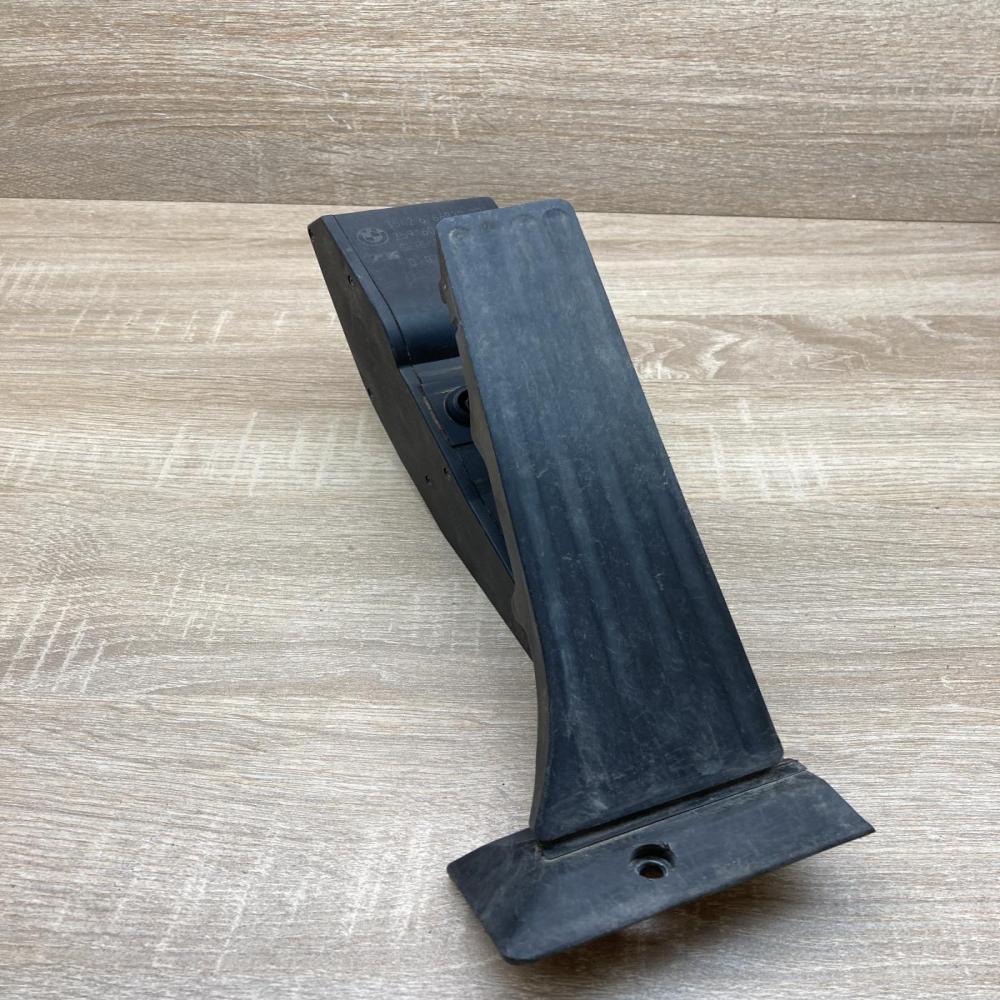 6766930 259160 10  Accelerator throttle pedal BMW 7 E65 E66
