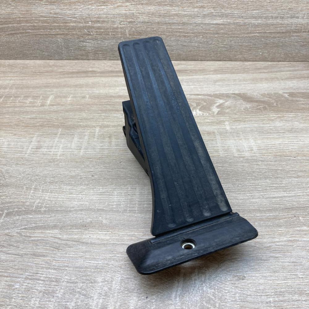 6853176 6PV010435 30  Accelerator throttle pedal BMW 3 F30 F35 F31