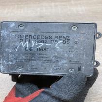2118200885 09760113  Aerial antenna amplifier Mercedes-Benz E W211