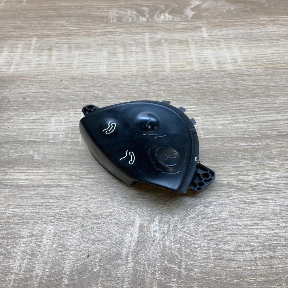 A2118206110   Steering wheel buttons/switches Mercedes-Benz E W211
