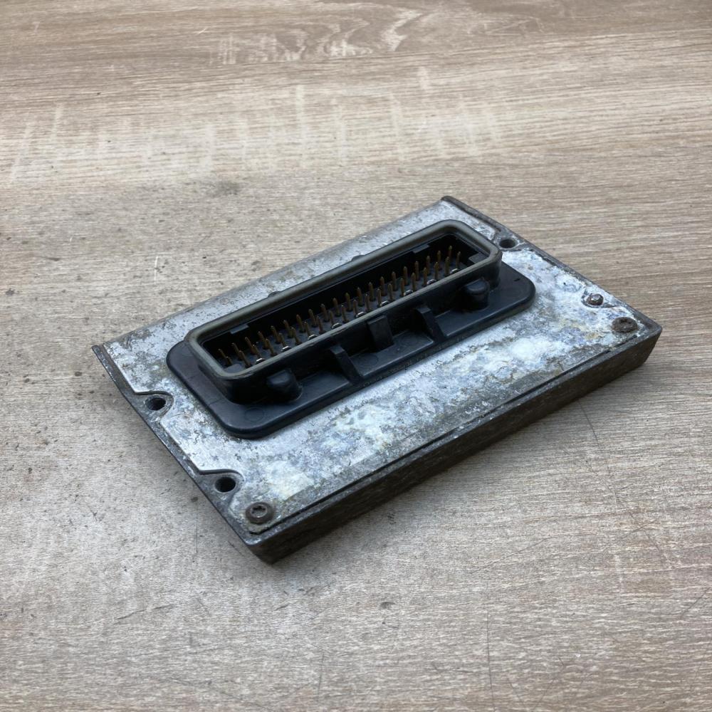 04727079AC   Fuse module Chrysler Voyager