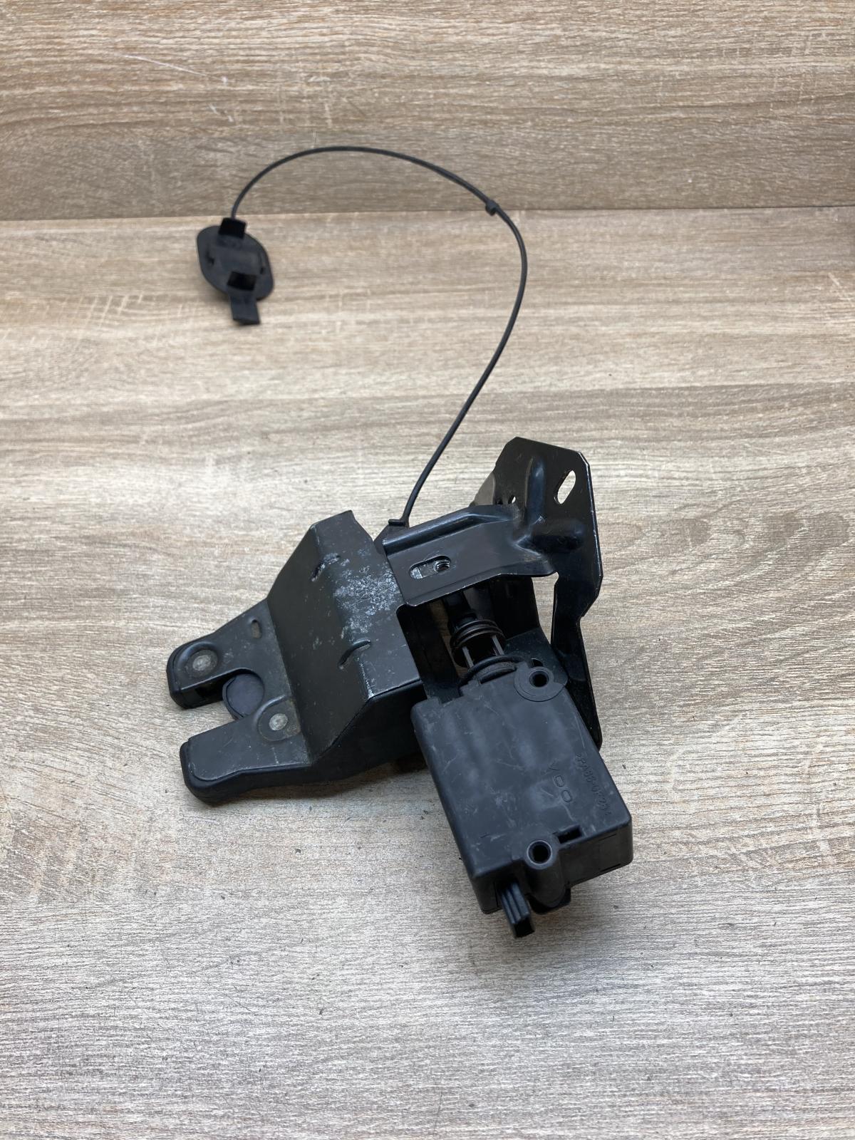 8168892   Tailgate/trunk/boot lock/catch/latch BMW 5 E39