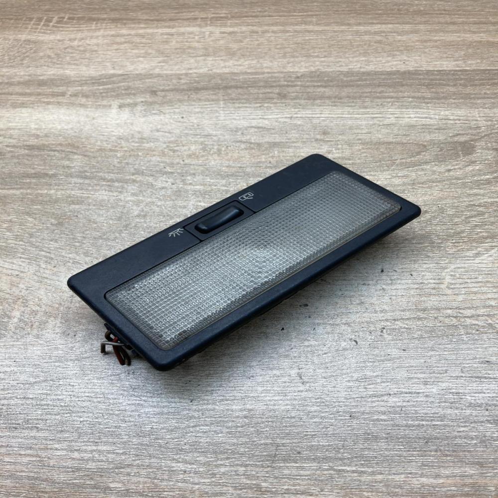 357947105   Front seat light Volkswagen Sharan