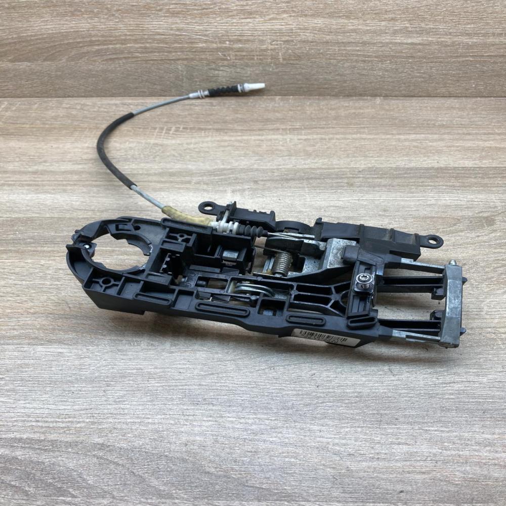 X3718722711 7187227  Rear door exterior handle/bracket BMW 5 F10 F11