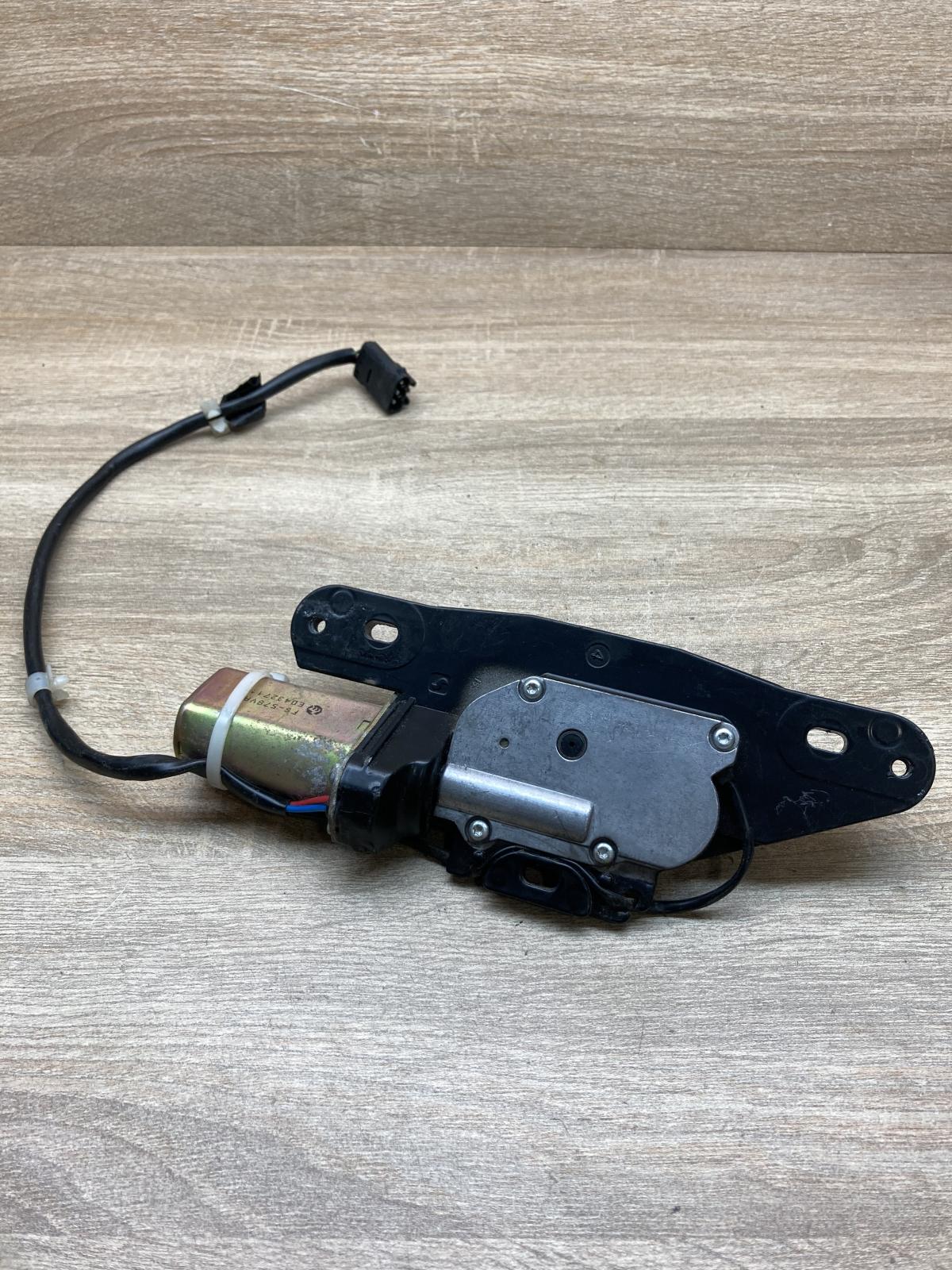 8362371   Tailgate/trunk/boot lock/catch/latch BMW 5 E39