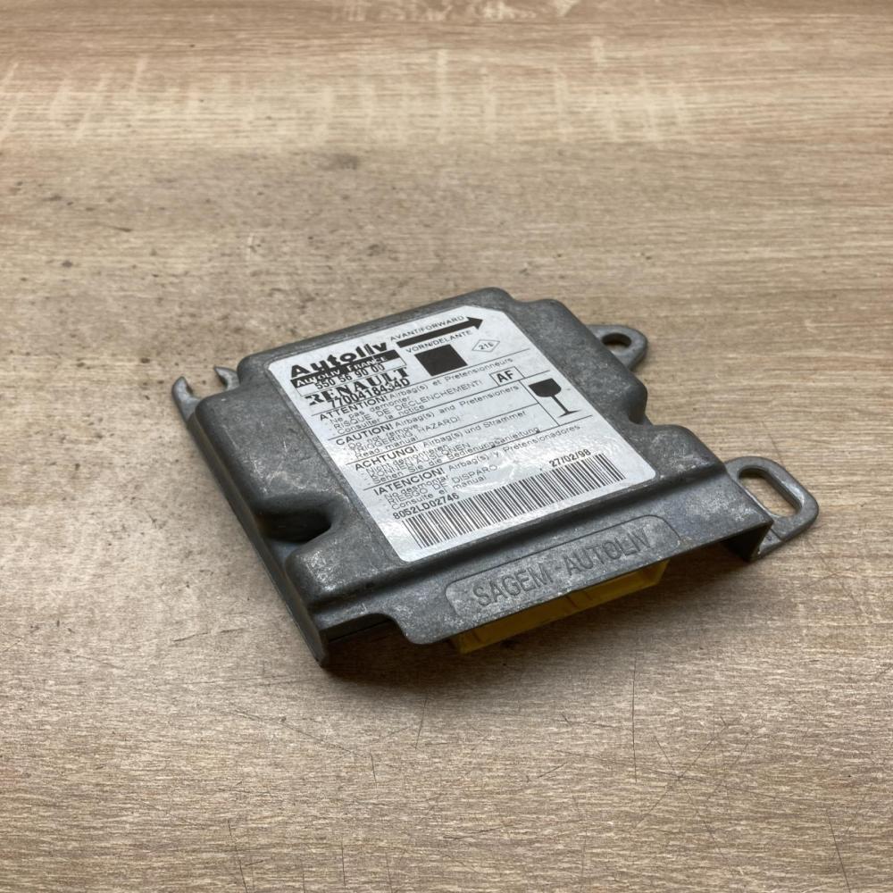 7700418434D 550569000  Airbag control unit/module Renault Scenic I