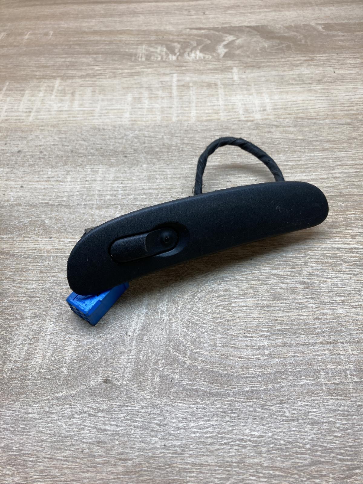 90433374   Electric window control switch Opel Vectra B