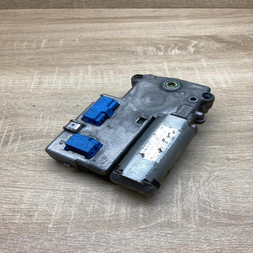 0390201632   Sunroof motor/actuator Audi A4 S4 B5 8D