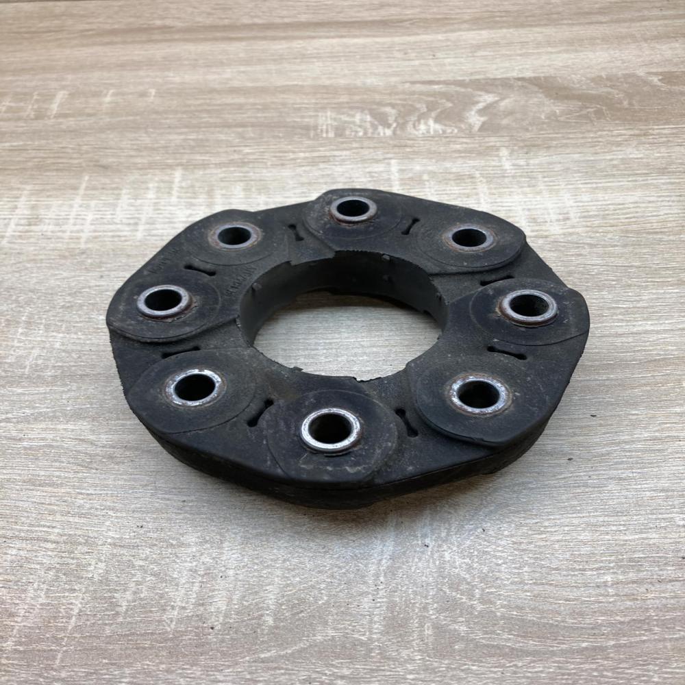 2404110115   Rear prop shaft donut coupling/joint Mercedes-Benz E W212
