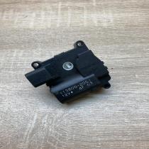 113800 2051   Air flap motor/actuator Toyota Verso