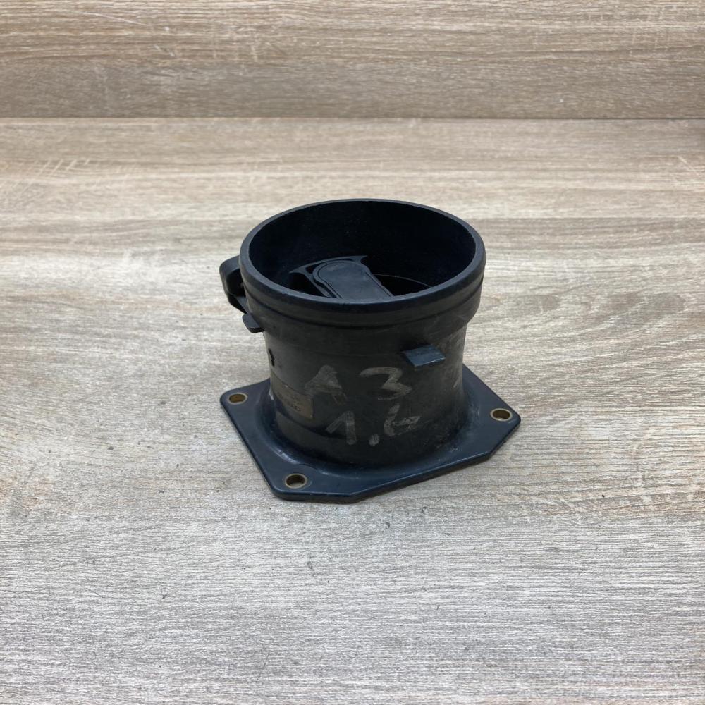 058133471   Mass air flow meter Volkswagen PASSAT B5