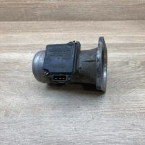 037906461B   Mass air flow meter Audi A4 S4 B5 8D