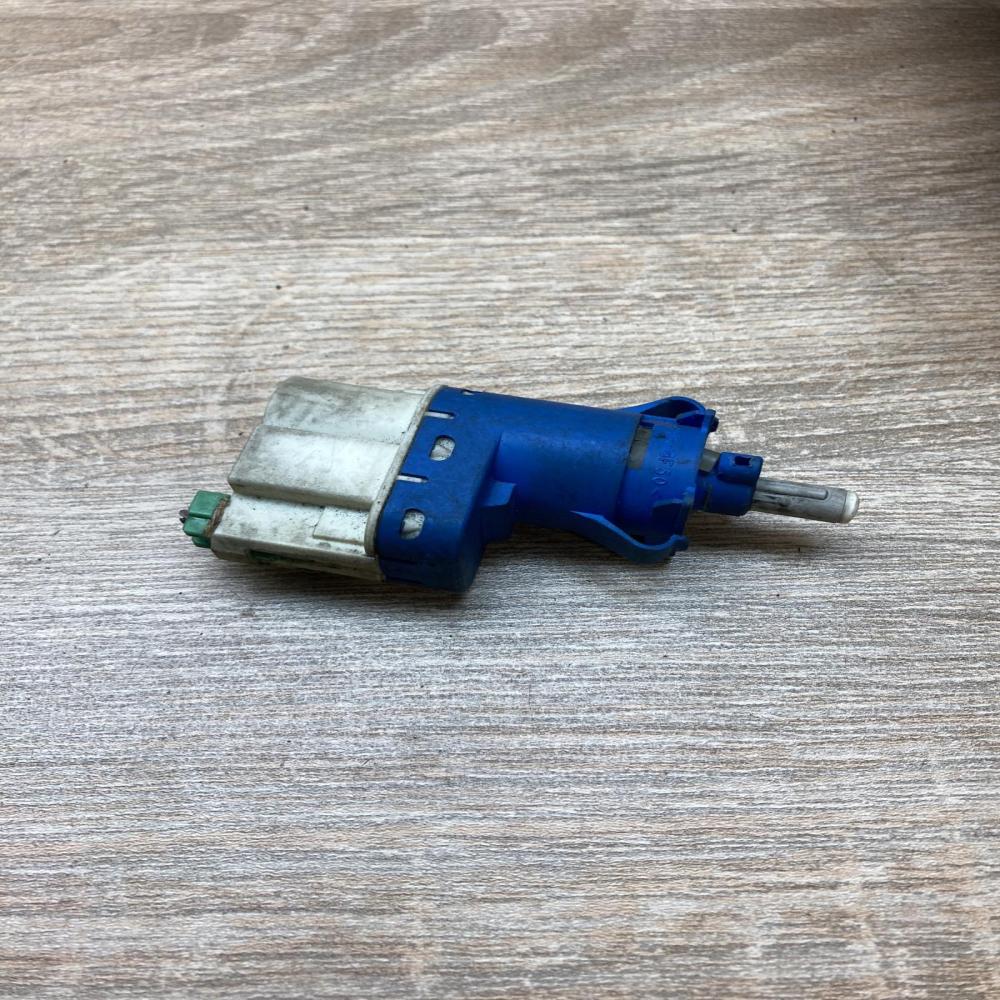 3M5T 9C872 AC 3M5T9C872AC  Brake pedal sensor switch Ford Focus