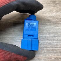 1H0927189   Brake pedal sensor switch Volkswagen Golf IV