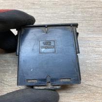 M10914 M10915  Headlight level height control switch Nissan PickUp