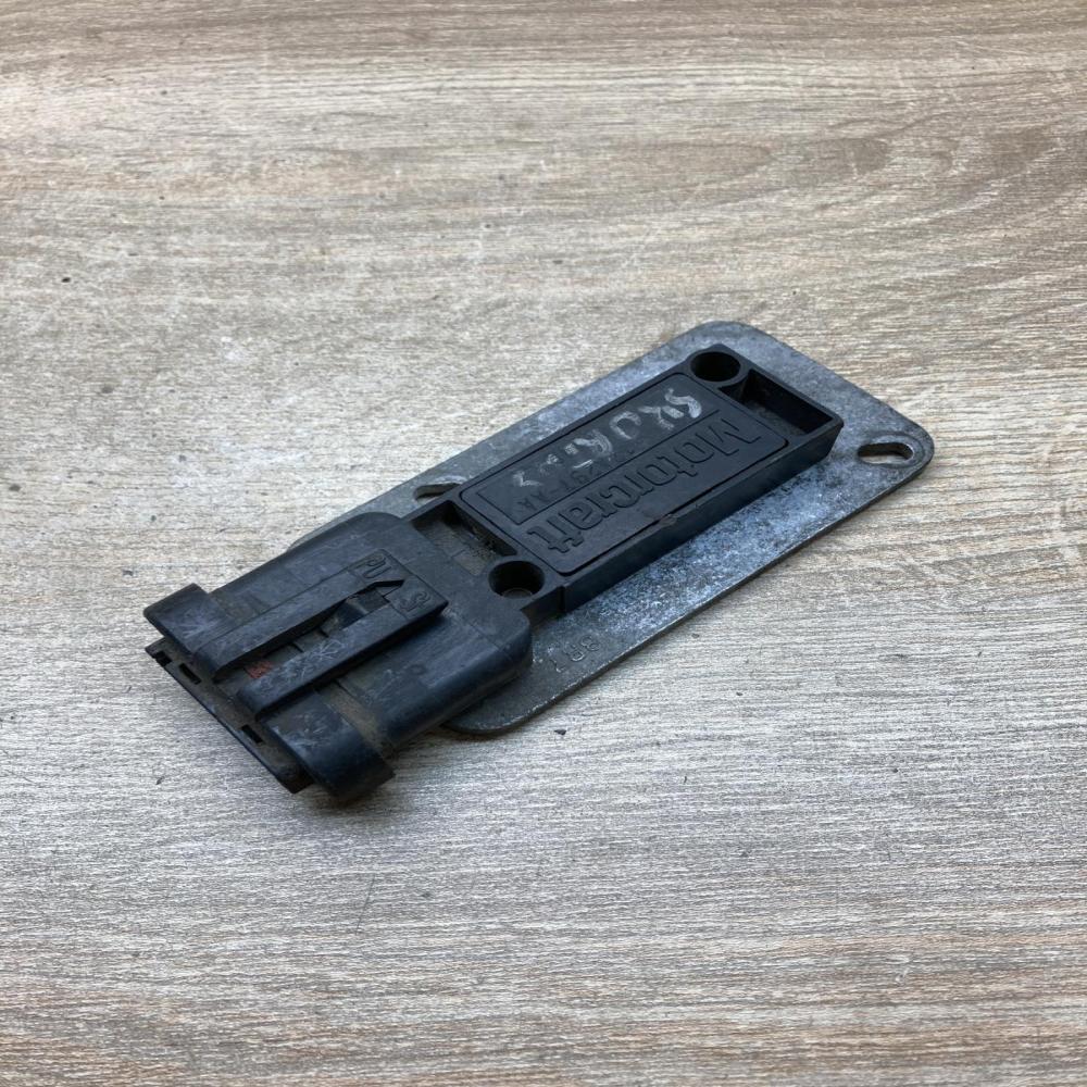 87BG 14488 LA   Ignition amplifier control unit Ford Escort