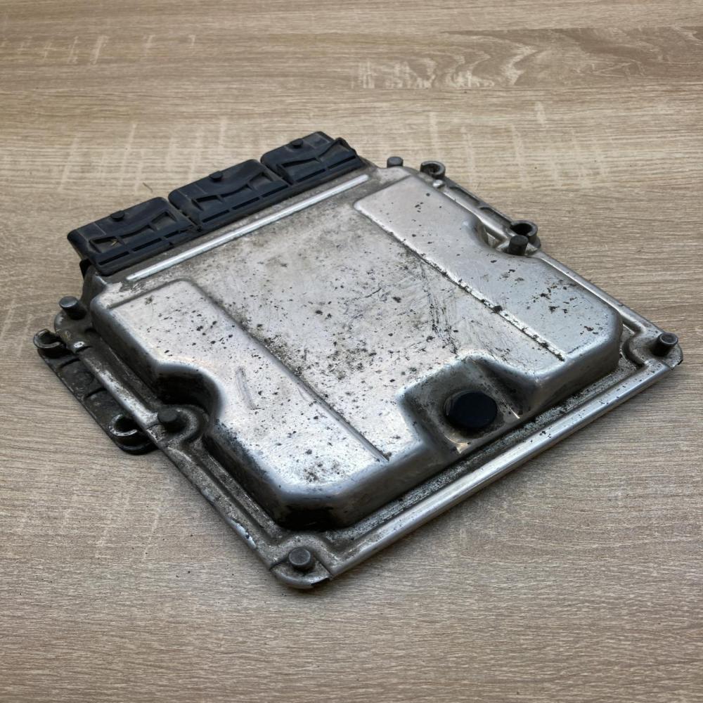 HOM7700104407 0281001999  Engine control unit/module ECU Renault Espace III
