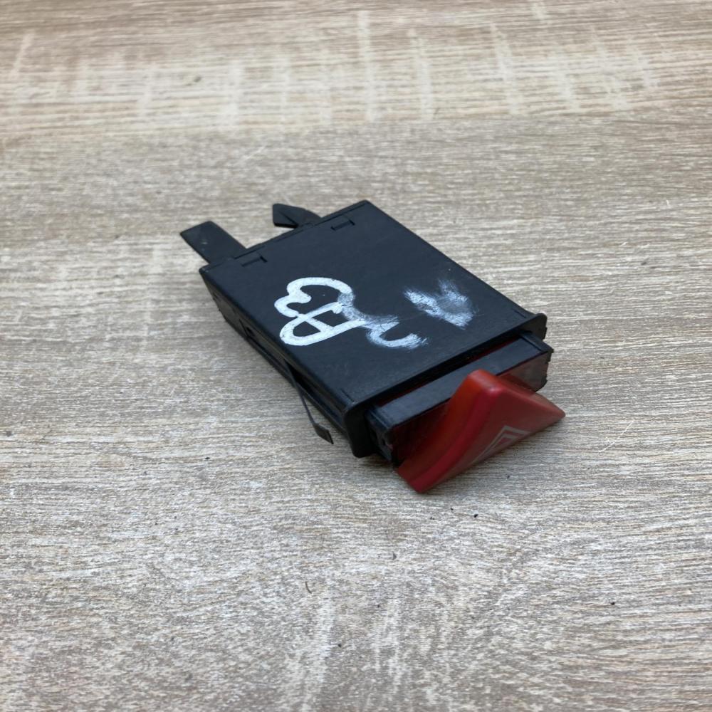 8L0941509G   Hazard light switch Audi A3 S3 8L