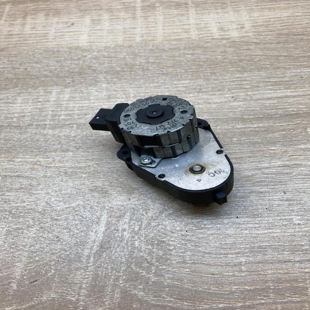 83721479 5399535090  Air flap motor/actuator BMW 5 E39