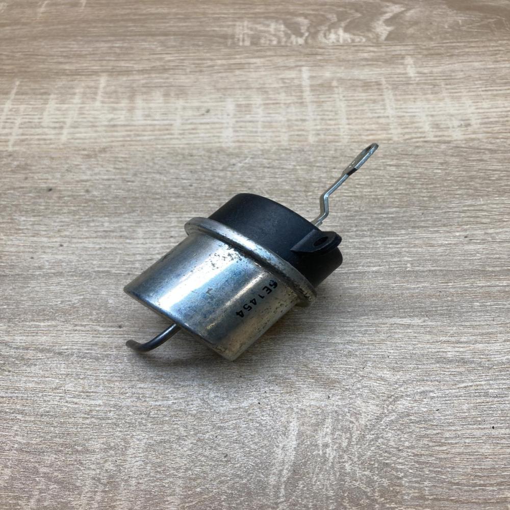 4E1454   Valve vacuum Mercedes-Benz A W168