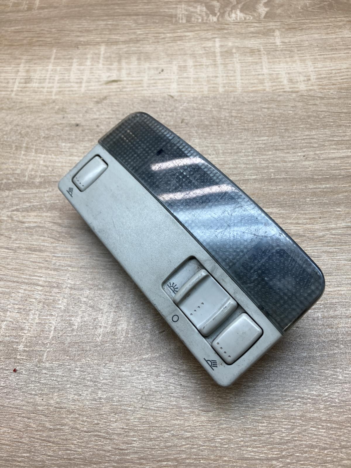 3B0947105C   Front seat light Skoda Roomster (5J)