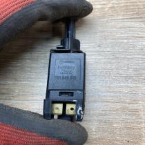 191945515   Brake pedal sensor switch Volkswagen Golf III