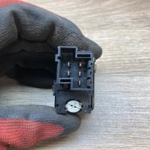 9128269   Fog light switch Volvo 850