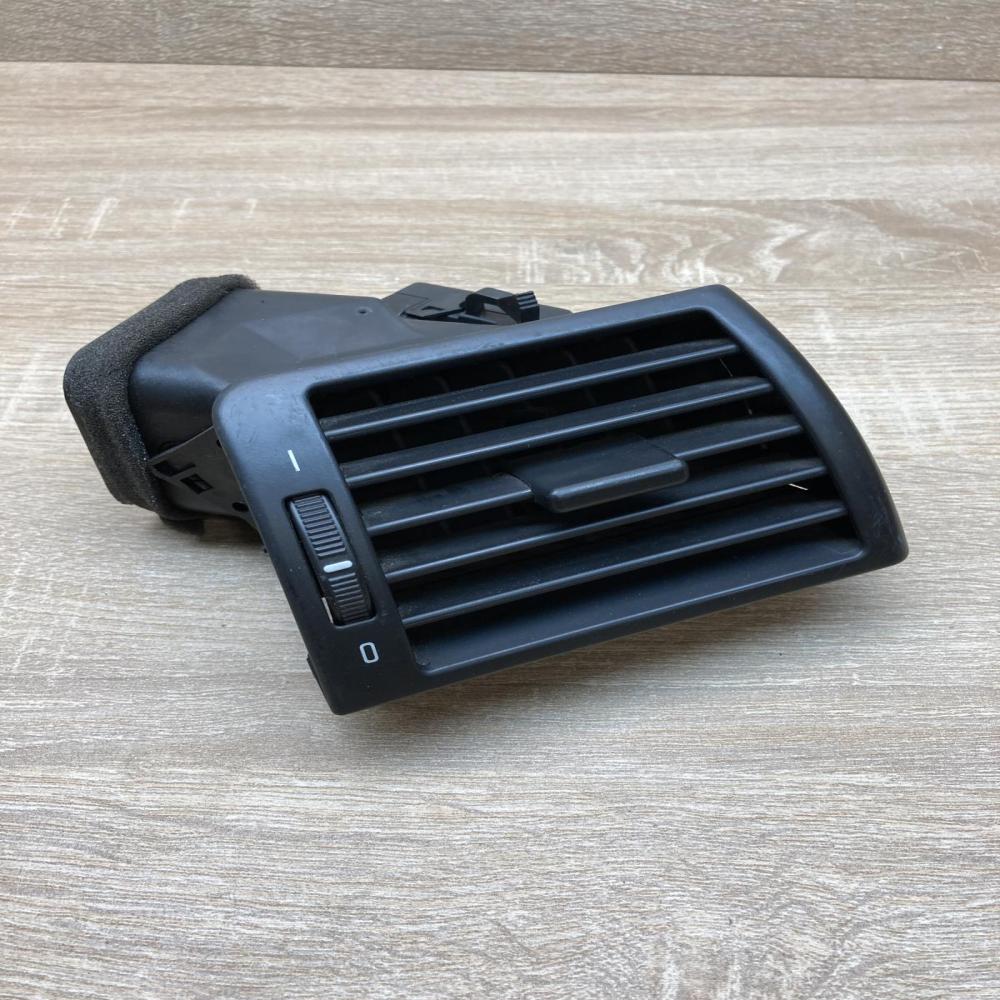 8361898   Dashboard side air vent grill/cover trim BMW 3 E46