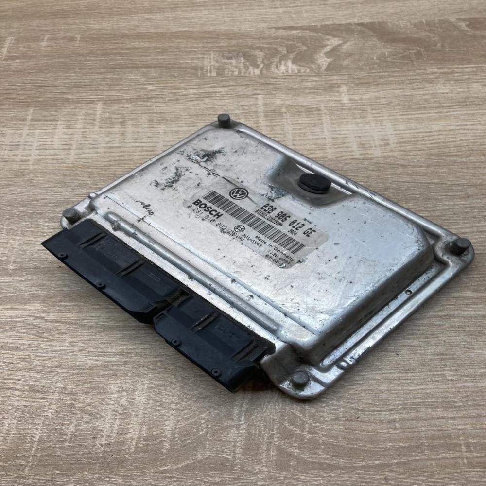 038906012GE 0281010862  Engine control unit/module ECU Skoda Fabia Mk1 (6Y)