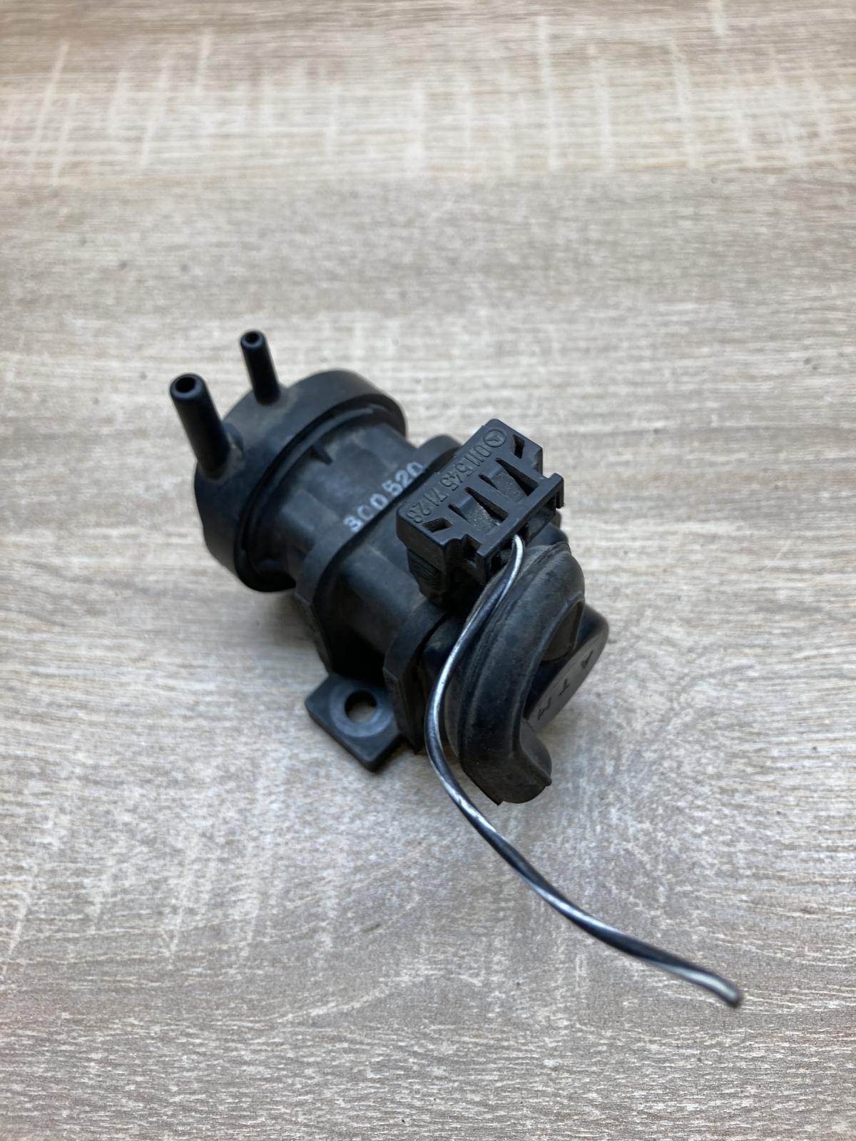 0005450327   Turbo solenoid valve Mercedes-Benz S W140