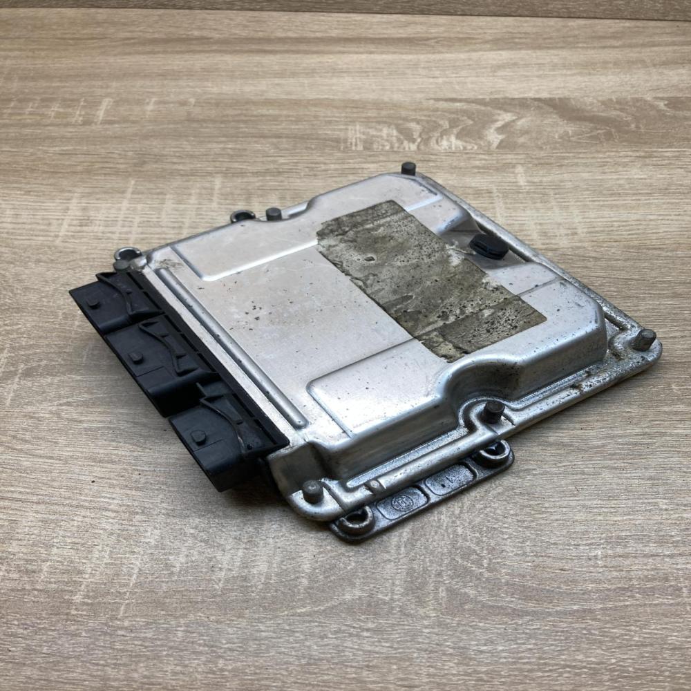 9647472780 0281011081  Engine control unit/module ECU Peugeot 307