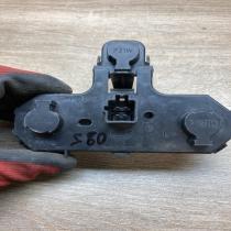 149974   Tail light bulb cover holder Volvo S80