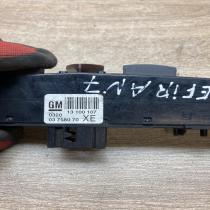 13100107 03758070  Hazard light switch Opel Zafira B