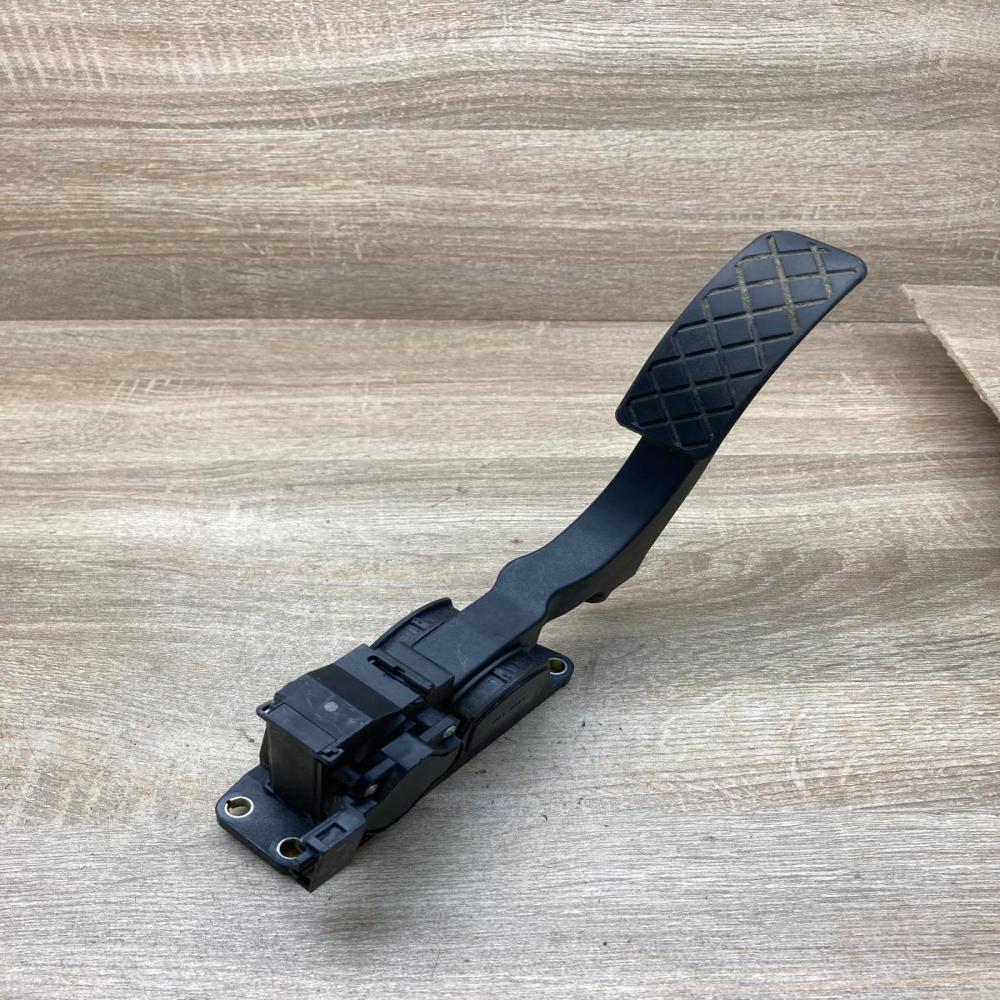 6Q1721503A 0280752215  Accelerator throttle pedal Volkswagen Polo