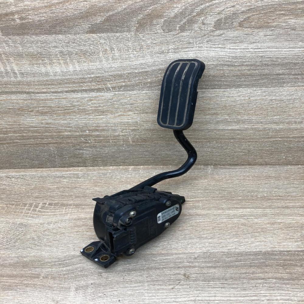 7M1721603 98VW9F836AA  Accelerator throttle pedal Ford Galaxy