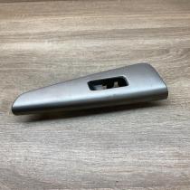 74271 13040   Front door window switch trim Toyota Corolla Verso E121