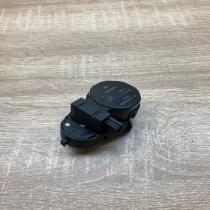 6902698 211000  Air flap motor/actuator BMW X5 E53