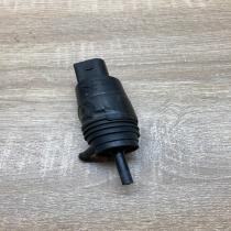 8377612   Windscreen/windshield washer pump BMW 5 E39