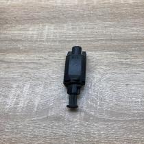 191945515B   Brake pedal sensor switch Volkswagen PASSAT B3