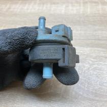 051133459   Valve vacuum Volkswagen PASSAT B6