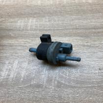 051133459   Valve vacuum Volkswagen PASSAT B6