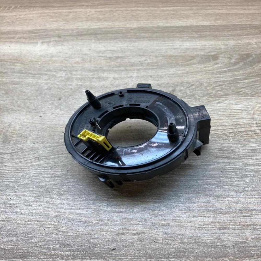 1J0959653B   Airbag slip ring squib (SRS ring) Volkswagen Golf IV