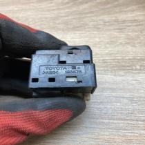 183575 183606  Wing mirror switch Toyota Avensis T250