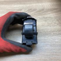 84030 13030   Electric window control switch Toyota Corolla Verso E121