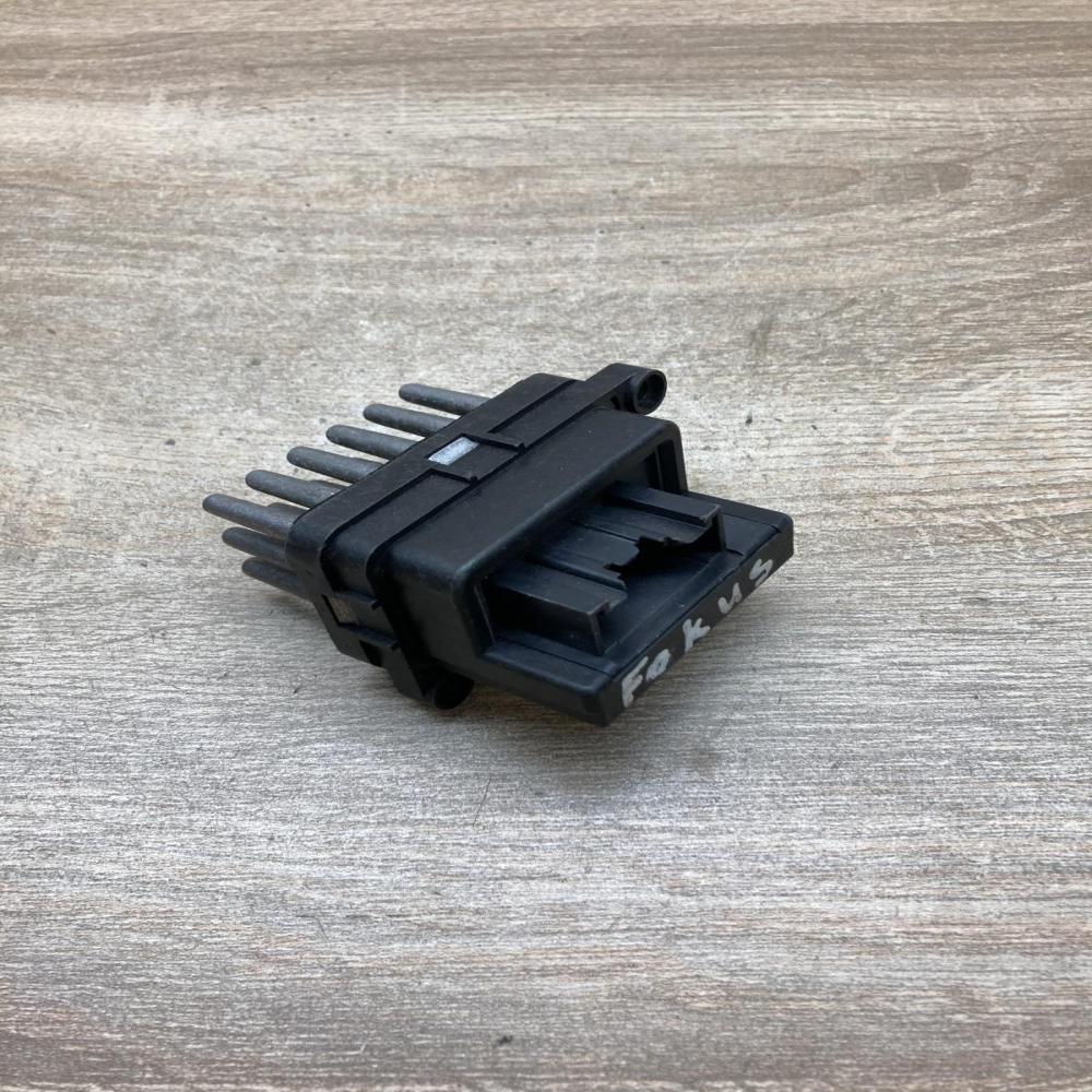 6G9T 19E624 AD   Heater blower motor/fan resistor Ford Focus