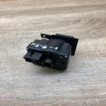 1695453004   Light switch Mercedes-Benz A W169