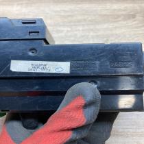 8622040   Electric window control switch Volvo S80