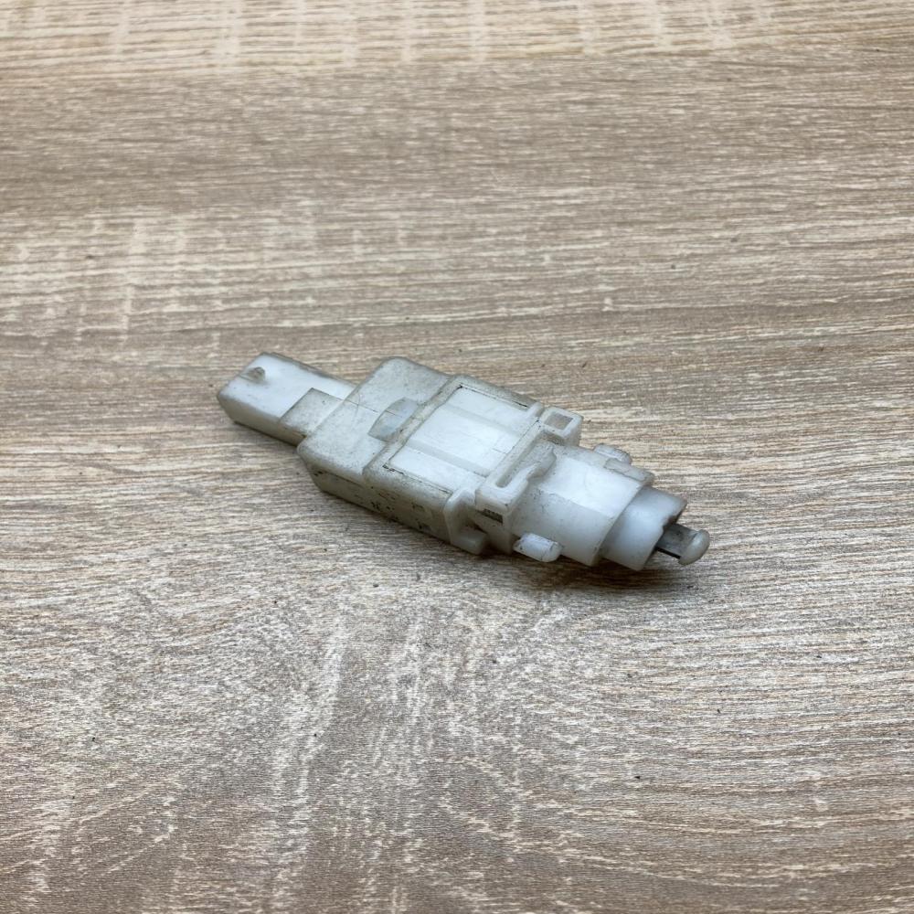 51713873 10296  Brake pedal sensor switch Peugeot Boxer